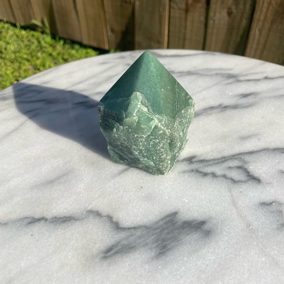 Green aventurine tower - Picture 3 of 5